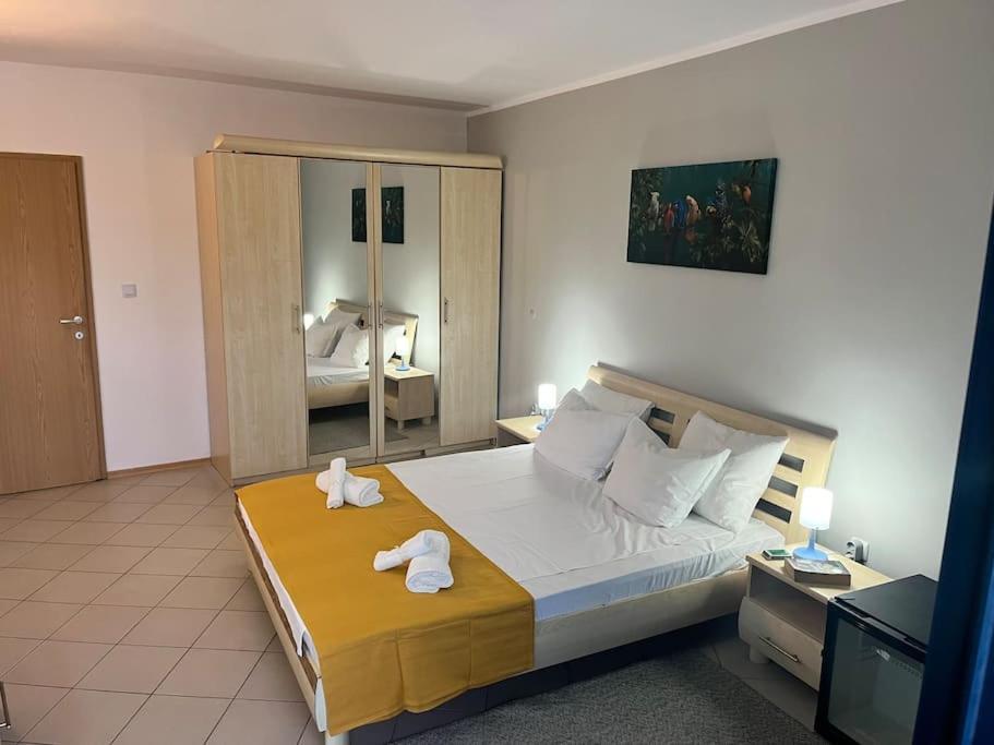 Large Apartment In Слънчев бряг Екстериор снимка