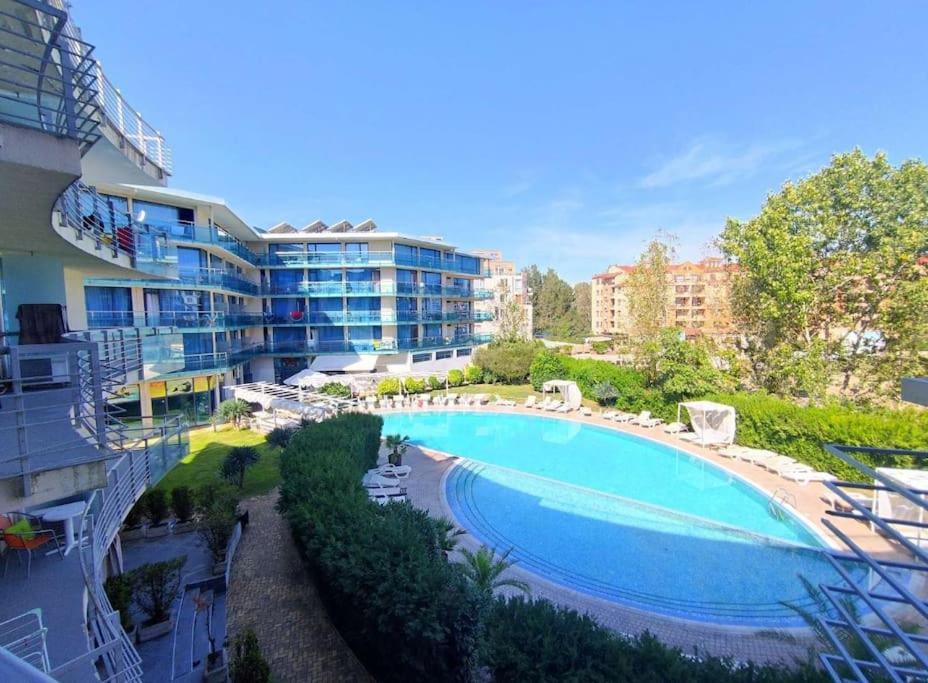 Large Apartment In Слънчев бряг Екстериор снимка