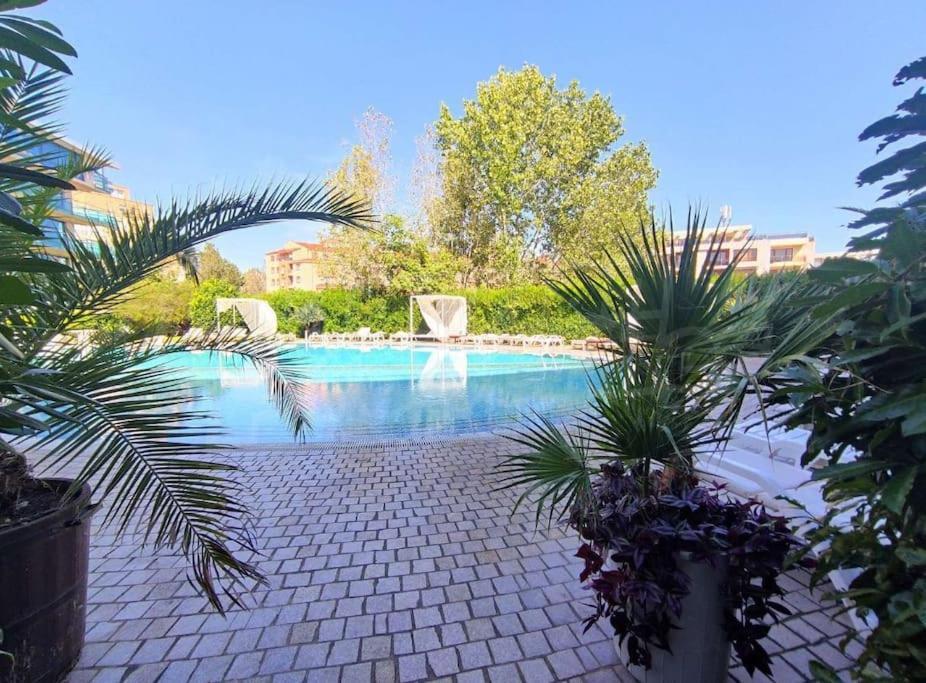 Large Apartment In Слънчев бряг Екстериор снимка